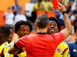 Kartu merah Sanchez menjadi yang pertama di Piala Dunia 2018. Reuters/Jason Cairnduff.