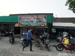 Menyeruput Kentalnya Kopi Santen Blora