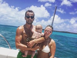 Katie Goodland jadi alasan mengapa Harry Kane tampil trengginas di atas lapangan. Goodland sudah memberikan satu putri. (Instagram)