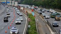 Contraflow di Tol Cikampek Diberlakukan