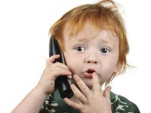 Bocah Ini Dua Kali Telepon Polisi Gara-gara Disuruh Makan Salad