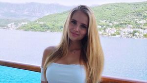Cantiknya Sophie Christin, Si Pirang Kekasih Bernd Leno