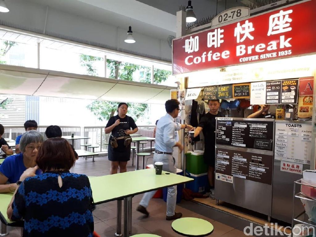 Slurp! Enaknya Sea Salt Caramel Latte Buatan Kopitiam Kekinian di Singapura