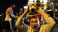 Kini Rusia sementara memimpin Grup A dengan enam poin dan baru dapat dipastikan lolos ke 16 besar jika Uruguay bisa menang atau seri saat menghadapi Arab Saudi di Rostov Arena malam nanti. Maxim Shemetov/Reuters.