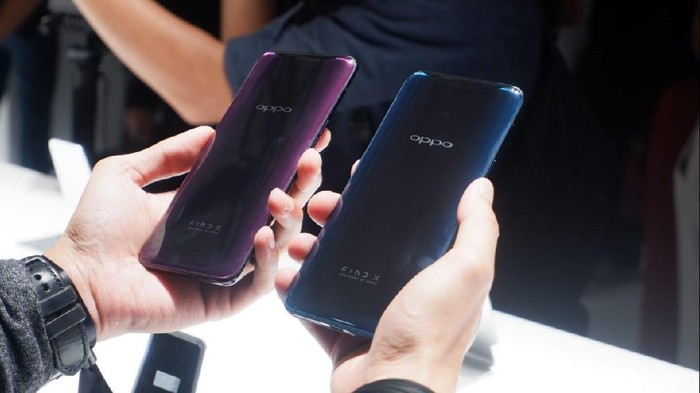 Oppo Find X dalam balutan dua pilihan warna. Foto: Adi Fida Rahman/detikinet