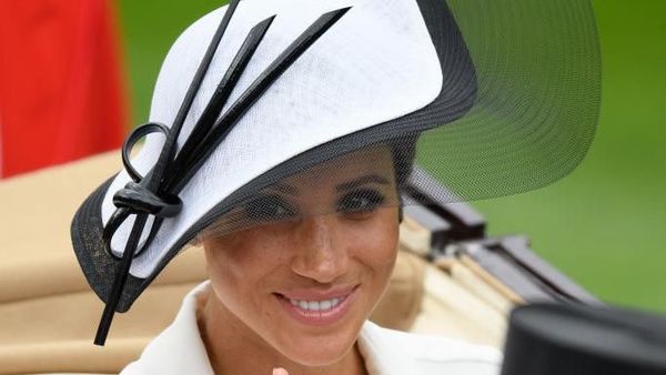 10 Momen Putri Diana dan Meghan Markle Langgar Aturan Kerajaan