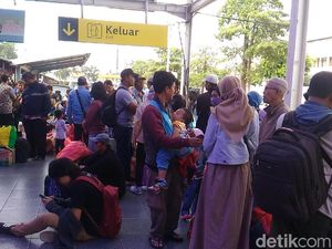 Hari Ini 22.926 Penumpang Tiba di Stasiun Senen