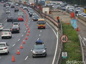 Video Kepadatan Tol Cikampek hingga Contraflow Diberlakukan