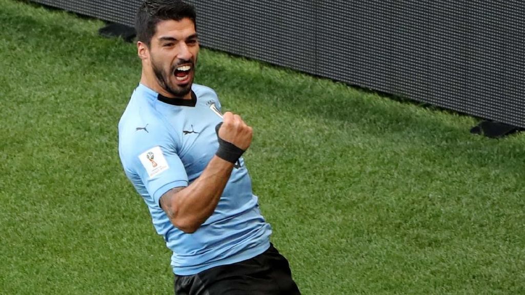 Foto: Suarez Bawa Uruguay ke Babak 16 Besar Piala Dunia 2018