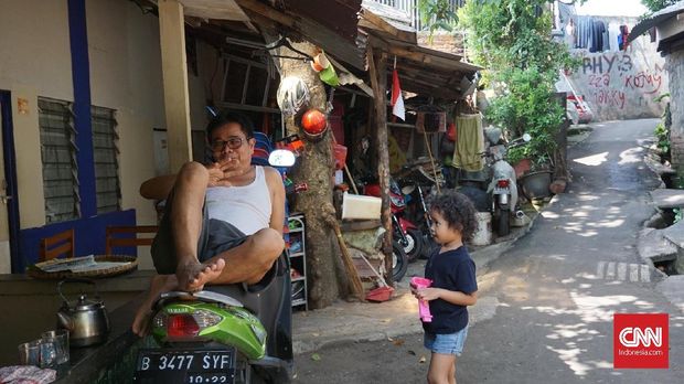Suasana di Gang Langgar, kampung Betawi asli di balik kemegahan Kemang.