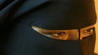 Pendukung Mesir meneteskan airmata setelah negaranya dikalahkan oleh Rusia. Reuters/Mohamed Abd El Ghany.