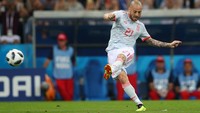 Saking susahnya ditembus, satu-satunya shot on target Spanyol pada babak pertama tercipta lewat tendangan bebas David Silva. (Foto: Hannah McKay/Reuters)