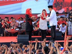 Selamat Ultah Jokowi Bergemuruh di Kampanye Akbar Gus Ipul-Puti