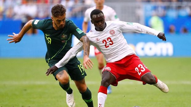 Denmark dan Australia masih memiliki peluang lolos ke 16 besar.