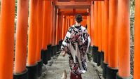 Foto: Gaya Traveling Top Model Rusia, Vlada Roslyakova
