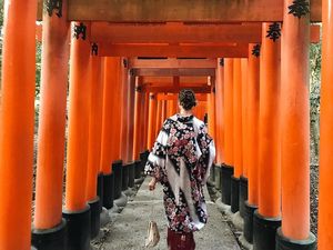 Foto: Gaya Traveling Top Model Rusia, Vlada Roslyakova