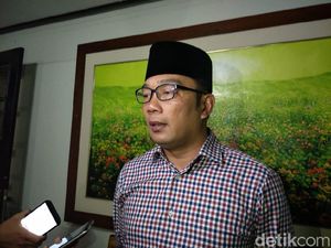 Ridwan Kamil-Uu Berguru Pada Pakar Jelang Debat Final