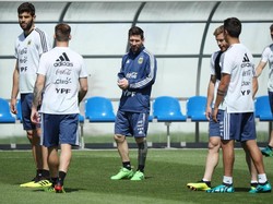 Timnas Argentina akan menghadapi Kroasia pada Jumat (22/6/2018) dini hari. Argentina dalam tekanan setelah diimbangi Islandia 1-1. Sang kapten, Lionel Messi tetap menjadi pemain utama pilar mereka.