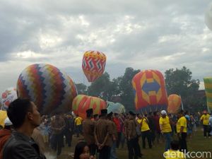 Larangan dan Sanksi Menerbangkan Balon Udara, Tradisi Ramadan di Ponorogo