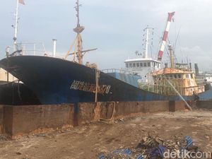 Polisi Serahkan Tersangka, Kapal dan 1,6 Ton Sabu ke Kejari Batam Polisi Serahkan Tersangka, Kapal dan 1,6 Ton Sabu ke Kejari Batam