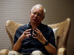 Najib Kian Tersudut: Terseret Pembunuhan Model Cantik Mongolia