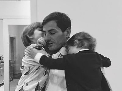 Hangatnya Kebersamaan Keluarga Kiper Timnas Spanyol Iker Casillas