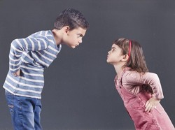 Penyebab Ada Kakak dan Adik yang Sering Banget Nggak Akur