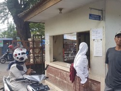 Ketir-ketirnya Ortu Saat PPDB Online di Banten Eror