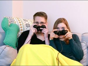 Ini Kekasih Cantik Snowden, Pembocor Sang Whistleblower