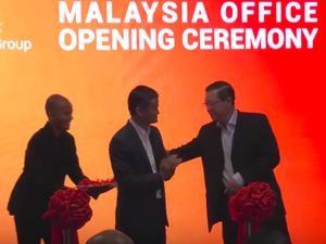 Kegembiraan Jack Ma Resmikan Kantor Alibaba di Malaysia