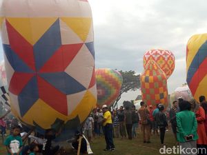Meski Kena Tegur, Tradisi Balon Udara di Ponorogo Tetap Berjalan Meski Kena Tegur, Tradisi Balon Udara di Ponorogo Tetap Berjalan