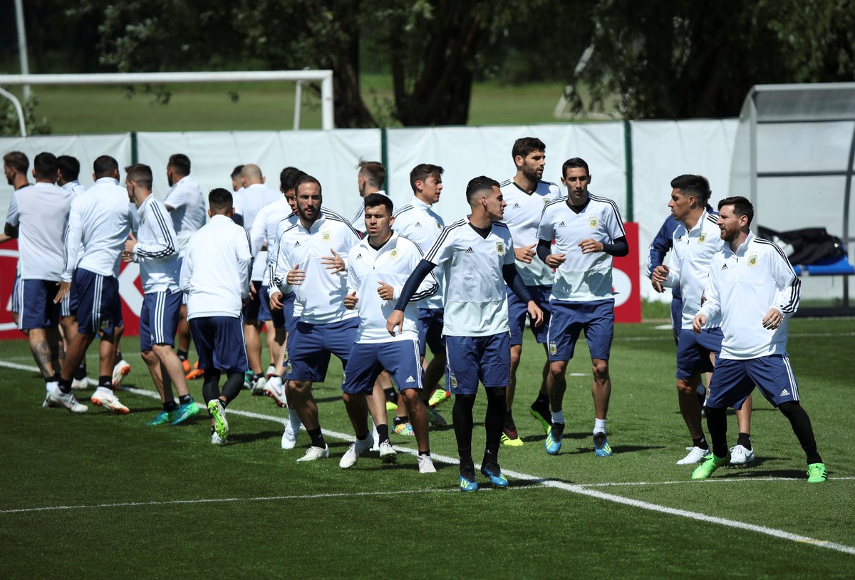 Lionel Messi dan kawan-kawan tengah bersiap melawan Kroasia pada laga kedua Argentina di Piala Dunia 2018 (Foto: Albert Gea/Reuters)