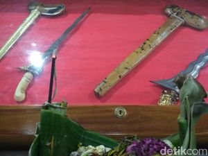 Membedakan Keris Asli atau Replika Ada Ilmunya, Seperti Apa? Membedakan Keris Asli atau Replika Ada Ilmunya, Seperti Apa?