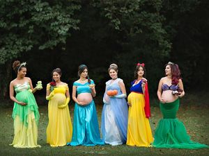 Cantik Banget! Ketika Ibu Hamil Jadi Putri Disney
