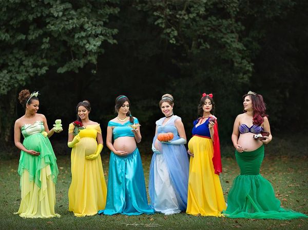 Cantik Banget! Ketika Ibu Hamil Jadi Putri Disney