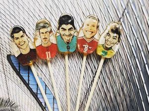 Pernah Lihat Souvenir Aneh Piala Dunia? Begini Lho Bentuknya Pernah Lihat Souvenir Aneh Piala Dunia? Begini Lho Bentuknya