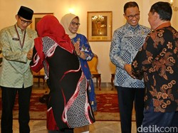 Anies-Sandi Kompak Ucapkan Selamat Ulang Tahun untuk Jokowi