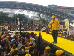 Kampanye di Pilgub Sulsel, Airlangga Titip Program Golkar ke Nurdin Halid