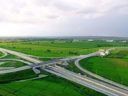 Rini Kejar Target Selesaikan 800 Km Tol Hingga 2019