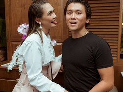 5 Tahun Pacaran Luna Maya Minta Maaf ke Reino Barack, Kenapa?