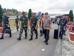 Panglima-Kapolri Tinjau Lokasi Tenggelamnya KM Sinar Bangun