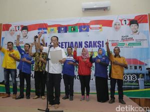 1.500 Saksi Pendukung Cagub Nomer 1 Ikrar Setia di Depan Emil