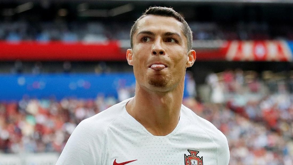 Cristiano Ronaldo berjenggot. (Foto: Maxim Shemetov/Reuters)