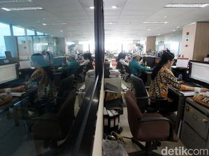 Pemerintah Wajibkan PNS di Wilayah PSBB Kerja dari Rumah