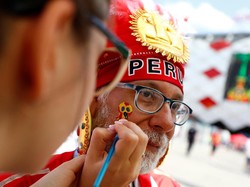 Perjalanan Panjang Fans Peru untuk Nyanyikan Lagu Kebangsaan di Tanah Asing