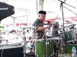 Halalbihalal dengan PNS PUPR, Menteri Basuki Gebuk Drum