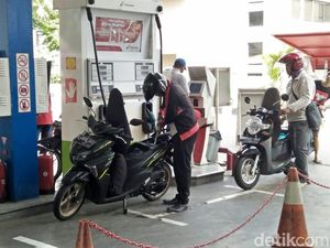 Pengumuman! Jam 6 Sore Ini Harga BBM Premium Naik Jadi Rp 7.000/Liter