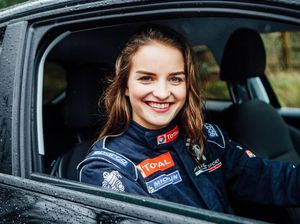 Masih Muda, Cantik, Juara Reli FIA Lagi, Bikin Klepek-klepek