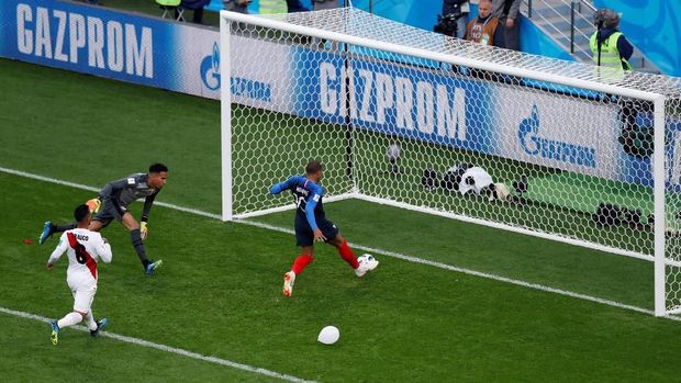 Mbappe pencetak gol termuda timnas Prancis di kompetisi internasional. (