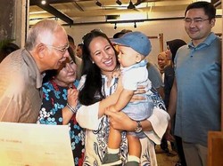 Putri Najib Razak Protes Pembekuan Rekening Bank Milik Bayinya